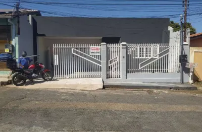 Linda casa térrea no jd. imperial - 3 quartos, 2 suítes, piscina e área gourmet - cuiabá-mt - imperdível!