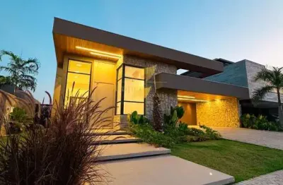 Casa com 4 quartos à venda na Avenida Fernando Correa da Costa, 462, Jardim Itália, Cuiabá