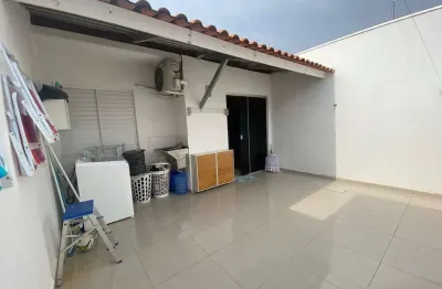 Casa em condomínio à venda - jardim imperial, cuiabá-mt  casa no jardim imperial, com 3 quartos, sala, cozinha e área nos fundos. ideal para quem busca conforto e tranquilidade. r$ 430.000,00 agende s