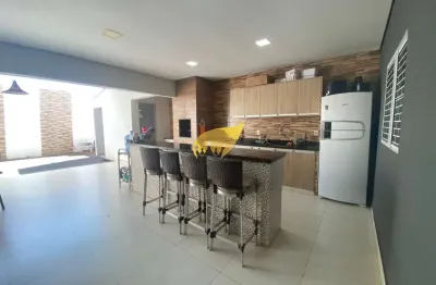 Casa de esquina no condomínio rio claro em cuiabá-mt: 3 quartos, 1 suíte, sala ampla e móveis planejados!