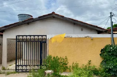 Sensacional Casa à Venda em Cuiabá-MT, no Jardim Imperial! 3 Quartos, 1 Suíte, 250m². Venha Conhecer!