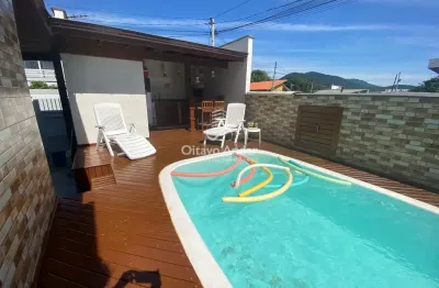 Casa com 3 dormitórios + área de lazer completa em região de praias – palhoça/sc