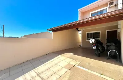 Casa com 2 quartos à venda na Rua Violeta, 64, Forquilhas, São José