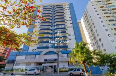 Apartamento amplo com 3 quartos, suíte e 2 vagas cobertas – 191m² de conforto!