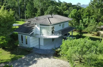 Casa mobiliada com excelente acesso ao novo anel viário / em alto biguaçu/sc