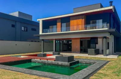 Magnifica casa de luxo, recém construída no condominio reserva do paratehy sul