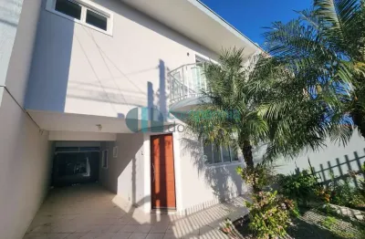 Casa com 3 quartos à venda na Castorino Augusto Rodrigues, 221, Cajuru, Curitiba