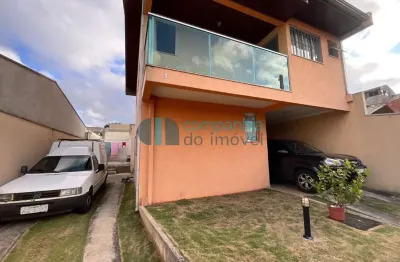 Casa com 3 quartos à venda na Rua Doutor Sebastião Farajala Bacila, 42, Cajuru, Curitiba