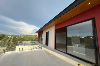 Vivencie momentos incríveis nesta casa parcialmente mobiliada e com vista livre para a serra do japi e com 4 suítes.