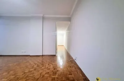 Apartamento retrô com 135m², no coração de itu, ao lado da praça do orelhão.