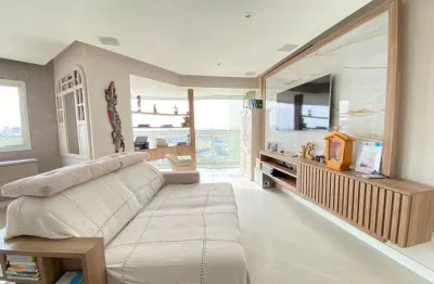 Lindo apartamento com 04 vagas de garagem coberta, 03 quartos sendo 01 suíte.