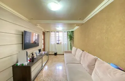 Casa com 3 quartos à venda na Rua Leocádio Robison de Lima Damázio, 2571, Alto Boqueirão, Curitiba