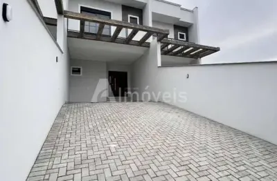 Geminado novo de 3 quartos com amplo quintal e 4 vagas de garagem