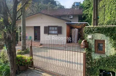 Casa com 5 quartos à venda na Rua Getúlio Vargas, Piratini, Gramado