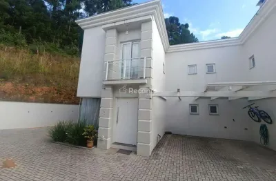 Casa à venda na Rua Vinte E Oito, 249, Reserva da Serra, Canela