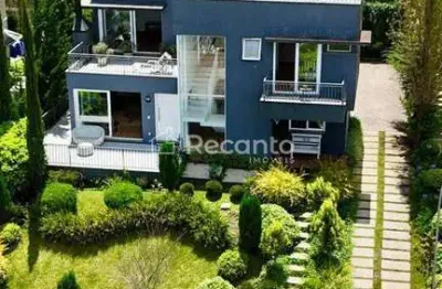 Casa à venda na Rua Theobaldo Prinstrop, 788, Alphaville, Gramado