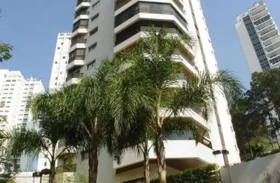 Espetacular localização no bairro! prédio de alto padrão- apartamento reformado- com vista maravi