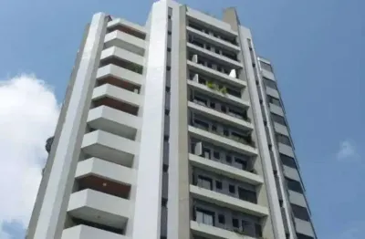 Prédio sofisticado- de altíssimo padrão! este apartamento tem potencial para dobrar de preço! pro