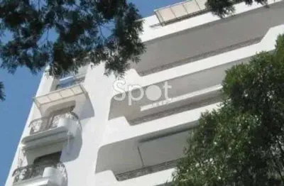 Localização espetacular- entorno muito nobre- apartamento amplo- planta perfeita- vista incrív