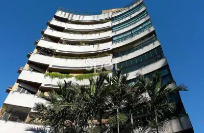 A passos da praça!		Altamente especializada em apartamentos na praça do real parque	 