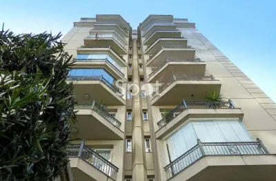 Fora de série. Um apartamento de beleza e espaços admiráveis no real parque.