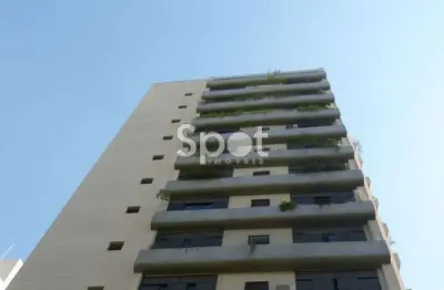 Rua nobre -  amplo apartamento com varanda enorme, no real parque!