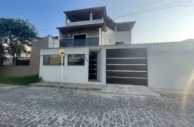 Casa com 5 dormitórios à venda, 118 m² por r$ 980.000,00 - cond passaros - cabo frio/rj