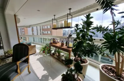 Apartamento impecável com 265m2, ótima localização, apartamento automatizado.