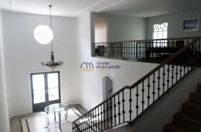 Excelente casa, com ótima localização precisa de reforma mas com grande potêncial