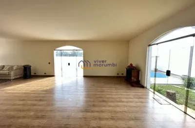 Casa 3 andares, 660m² terreno e 463m² construídos com 4 suítes, 5 vagas.