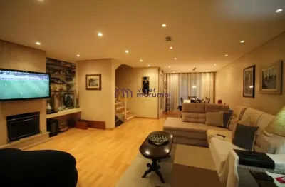 Ótima casa em condomínio super bem conservada local excelente