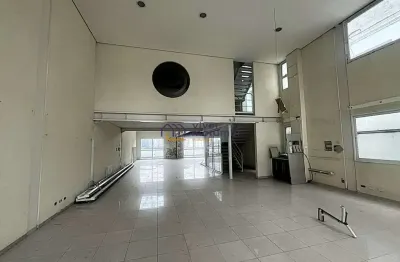 Rua fonseca brasil - sobrado comercial com 3 andares e 2 subsolos!