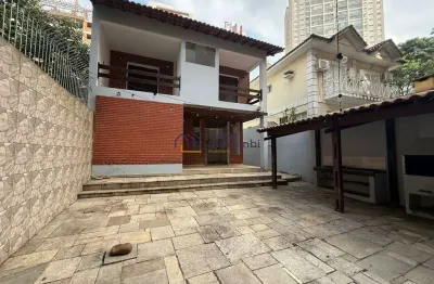 Casa com 4 quartos para alugar na Rua Itatupa, --, Vila Andrade, São Paulo