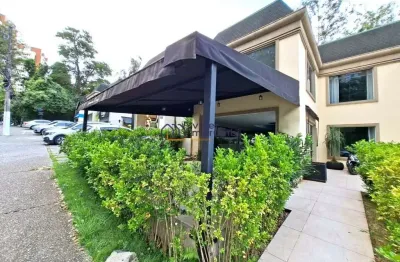 Casa comercial para alugar na Rua Deputado João Sussumu Hirata, --, Vila Andrade, São Paulo