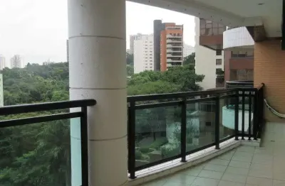 Lindo, bem localizado e com lazer completo apartamento no morumbi
