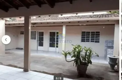 Casa, 234m² de área constrída, lote 300m², jardim gramado, valor 300.000,00 codigo: 47396