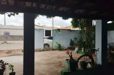 Casa com 2 quartos à venda na Radialista Edson Luis Da Silva, 19, Tijucal, Cuiabá