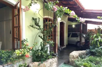 Open house vende casa próximo ao horto florestal no fonseca