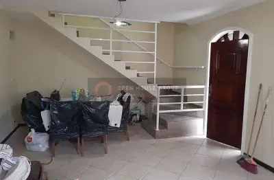 Open house vende linda casa de 3 andares no fonseca