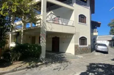Casa com 4 quartos à venda na Rua Salvatori, Centro, São Gonçalo