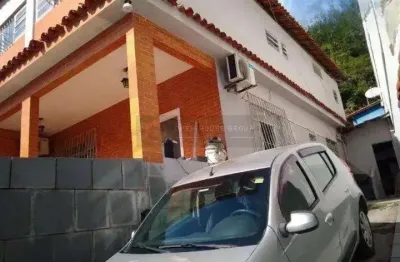 Casa com 4 quartos à venda na Travessa São Luiz, Santa Rosa, Niterói