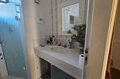 Apartamento amplo com 3 quartos no miolo de são francisco com garagem!