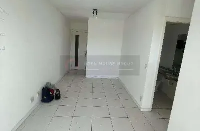 Apartamento 02 quartos no condomínio vale das paineiras