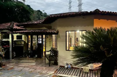 Baixou!!! Open House vende Casa com 5 quartos , 4 suítes em condomínio de alto padrão!!!