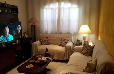 Ótima casa de 2 qtos sendo 1 suíte, vaga,  próximo da rua dr march no barreto