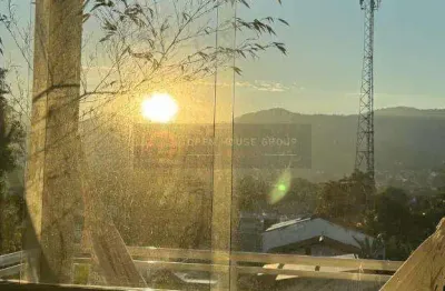 Open house vende casa linda e moderna em rua sem saída, em itaipu!!!