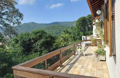 Open house vende casa em condomínio em itaipú com 4 quartos e vista maravilhosa.