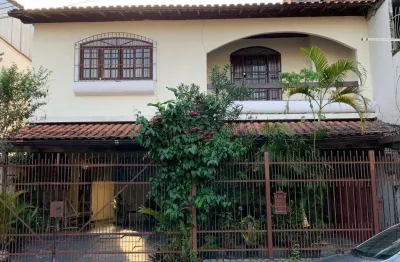 Openhouse vende casa no centro de são gonçalo com 3 quartos com 1 suite