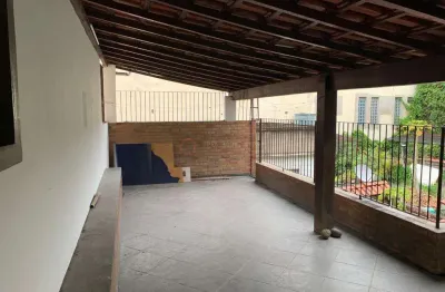 Openhouse vende casa sobrado no centro de são gonçalo com 3 quartos com 1 suite
