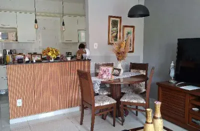 Openhouse vende excelente casa na trindade com 2 quartos a poucos metros da praça da trindade